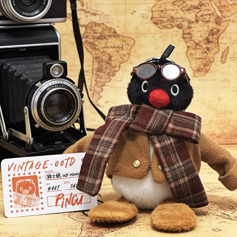 Vintage Collectible And Vintage Dolls - Pingu 45th Vintage Ootd Series Blind