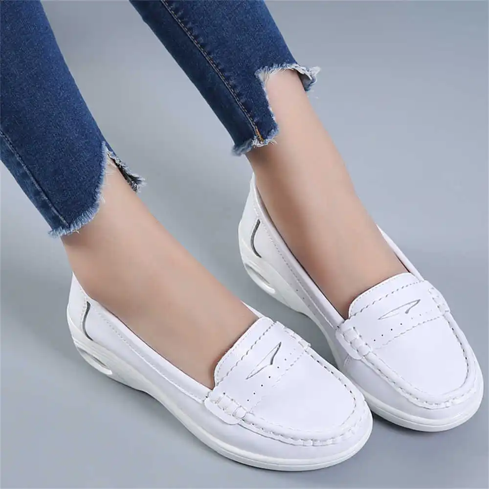 Thick Sole Slipon White Traine - Shop Deals On Vintage Collectible Items avaliação e preço