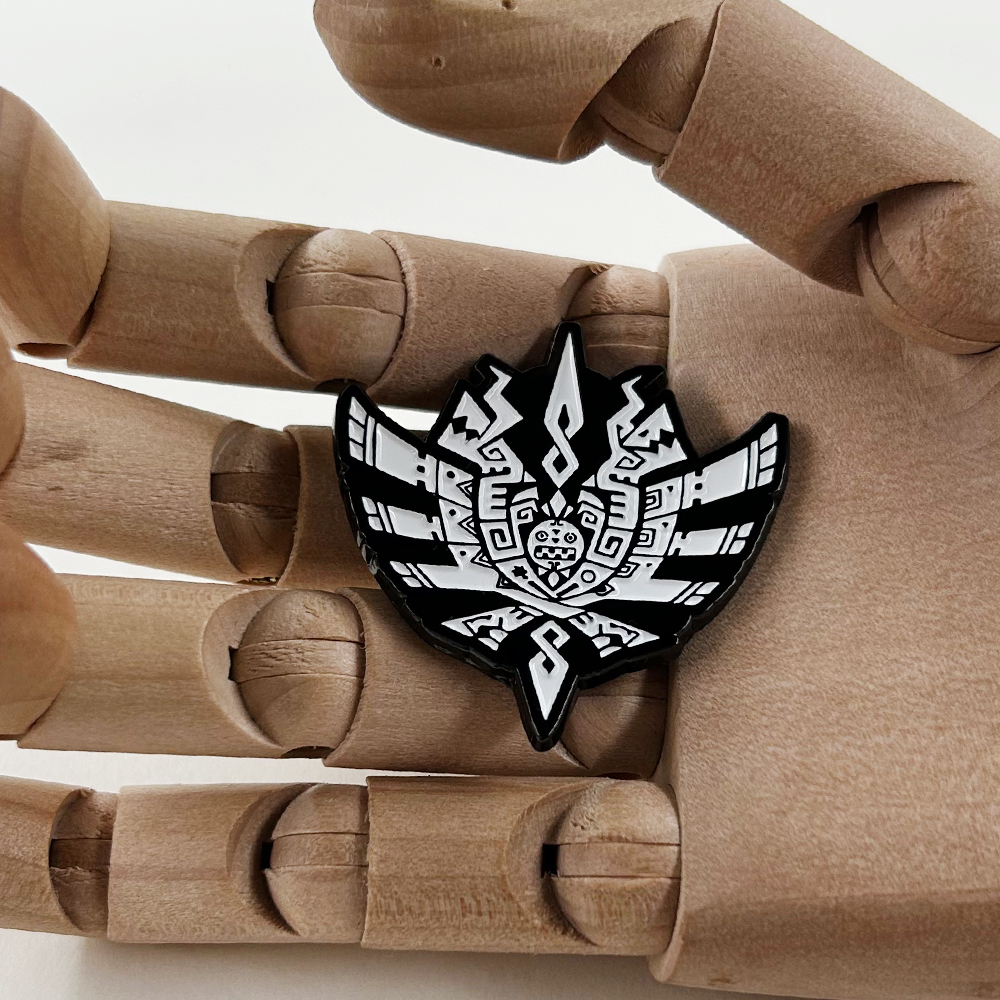 MH4 Monster Hunter-4 Logo Badg - Vintage Collectible Pins avaliação e preço