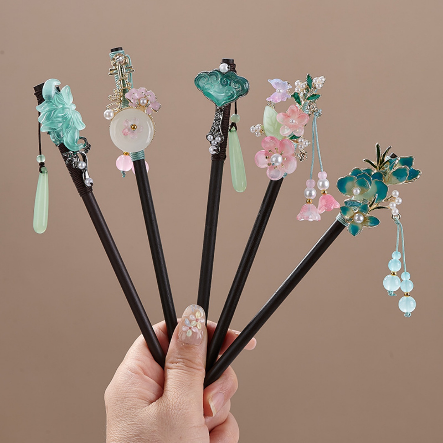 Vintage Flower Hairpin For Wom - Vintage Collectible Item avaliação e preço