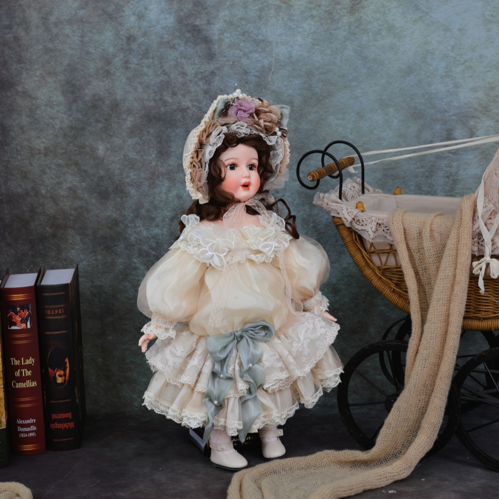 20 inch Cloveray Kawaii Thick  - Vintage Collectible Porcelain Dolls avaliação e preço