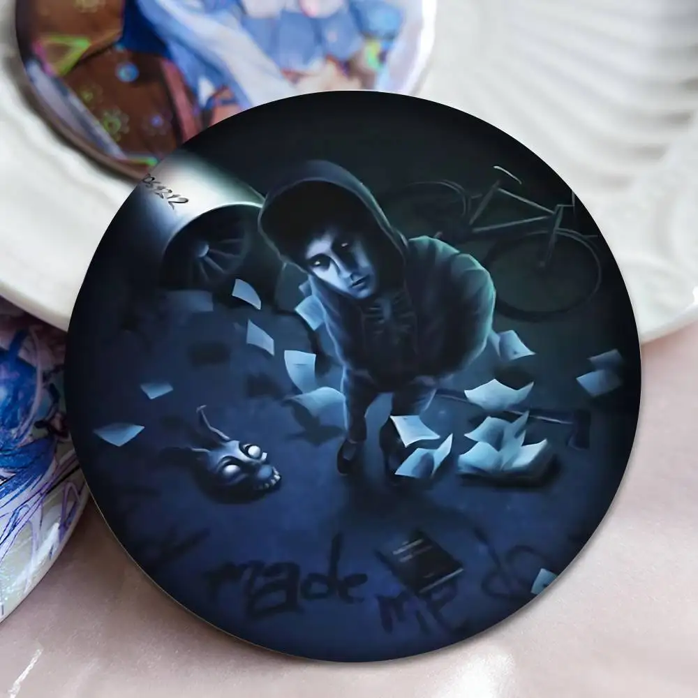 Movie Donnie Darko Vintage Ani - Vintage Collectible Pins avaliação e preço