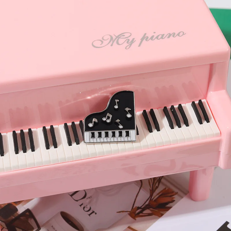 Musical Instrument Enamel Lape - Vintage Collectible Pins avaliação e preço